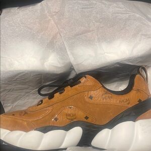 MCM Men's Tan Sneakers